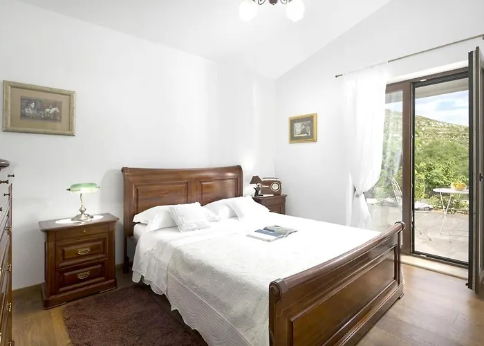 Panoramic In Prgomet, Sea View And Private Pool Villa