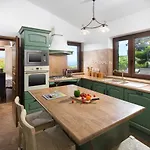 Villa Panoramic In Prgomet, Sea View And Private Pool Plano
