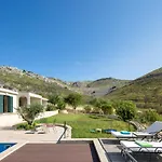 Panoramic In Prgomet, Sea View And Private Pool Plano