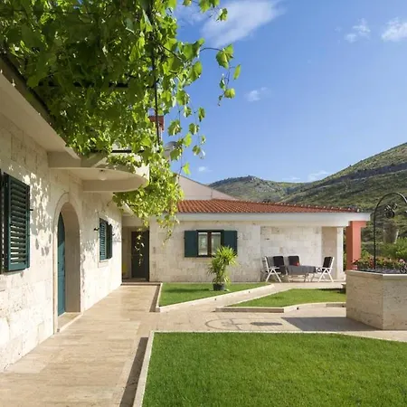 Villa Panoramic In Prgomet, Sea View And Private Pool *