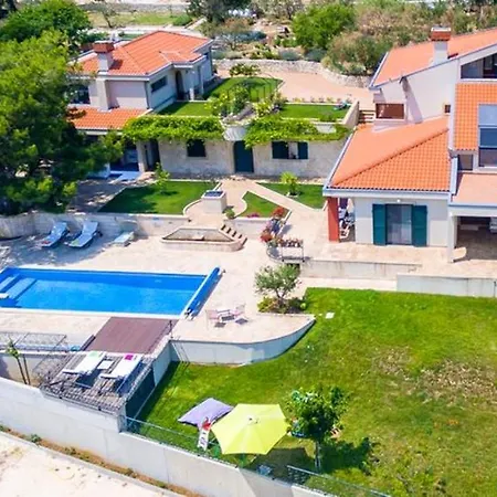 Panoramic In Prgomet, Sea View And Private Pool 别墅 *
