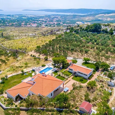 别墅 Panoramic In Prgomet, Sea View And Private Pool