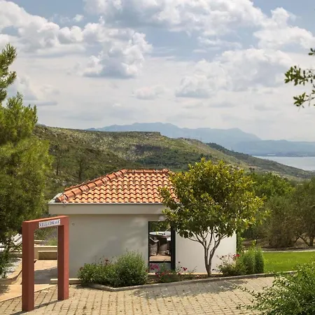 Panoramic In Prgomet, Sea View And Private Pool Villa *
