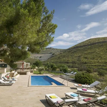 Panoramic In Prgomet, Sea View And Private Pool